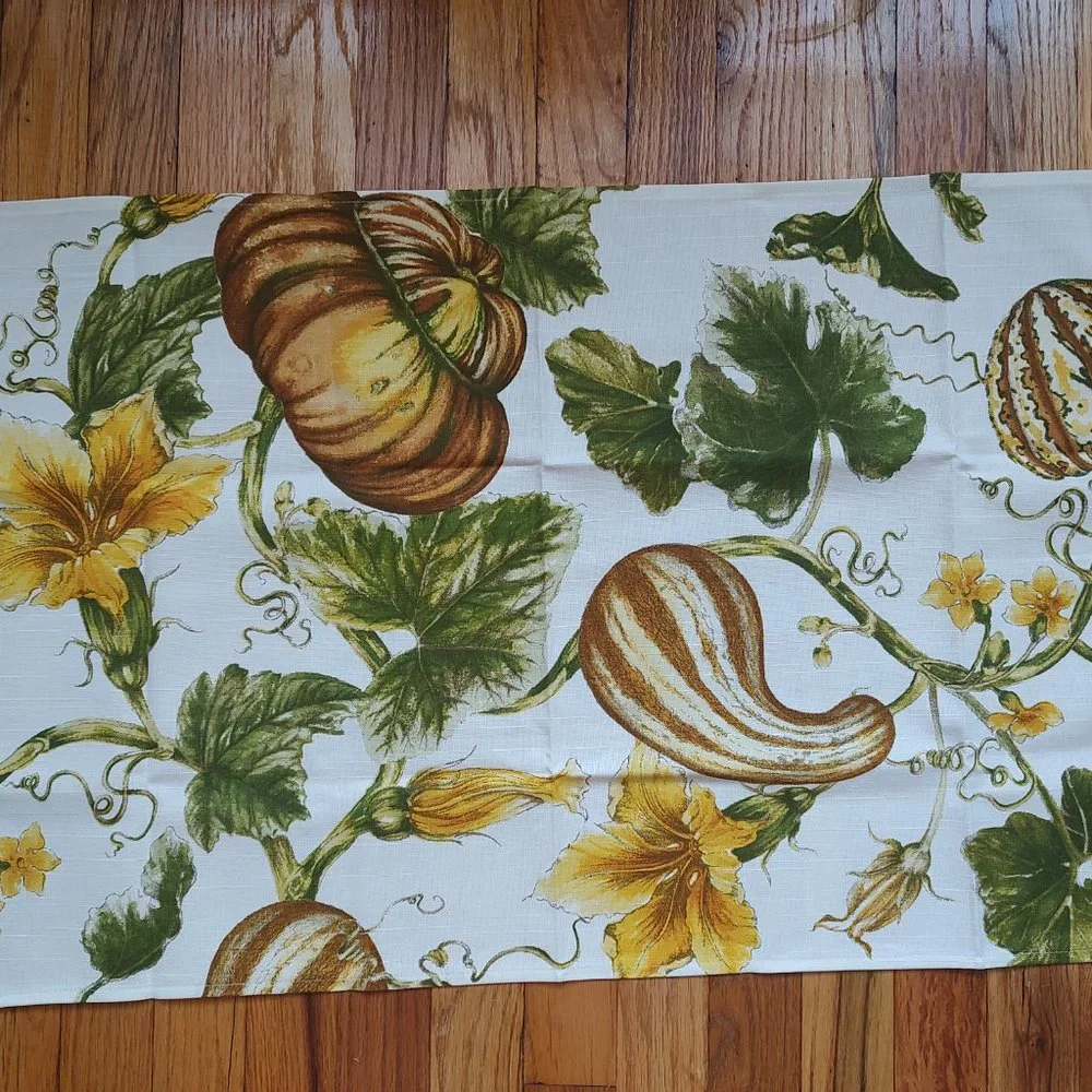 Williams Sonoma 2 Botanical Pumpkin and Gourd Print Towels Set Towel White Green